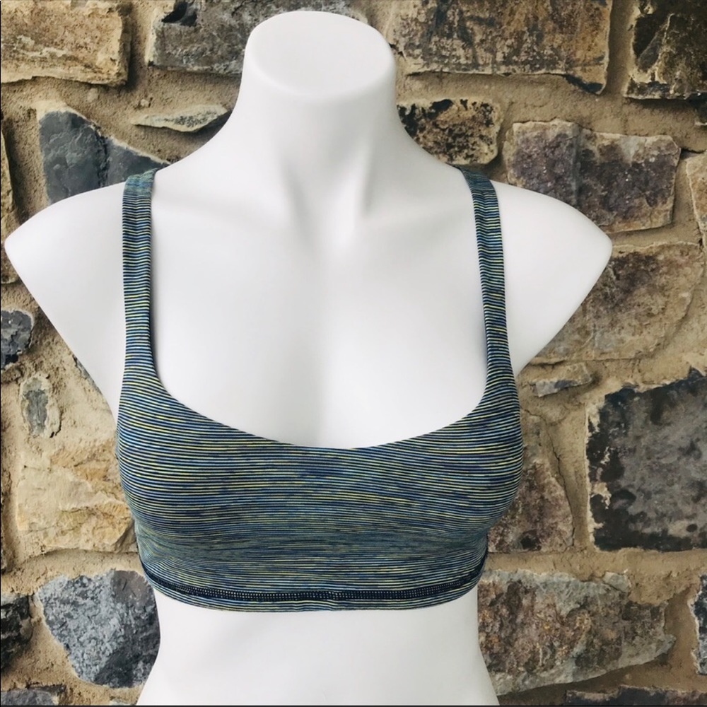 Lululemon free to be bra